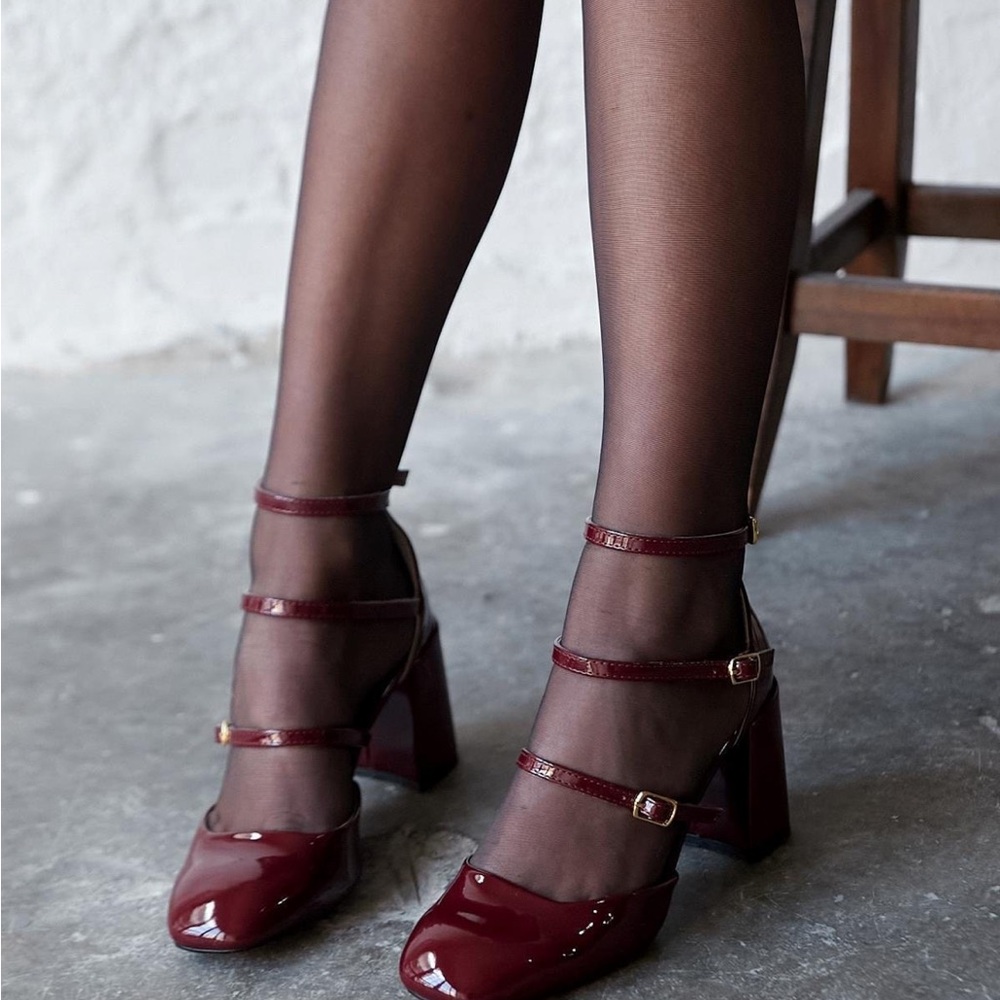 Mary Jane Ankle strap Block Heel Burgundy size 37/7US